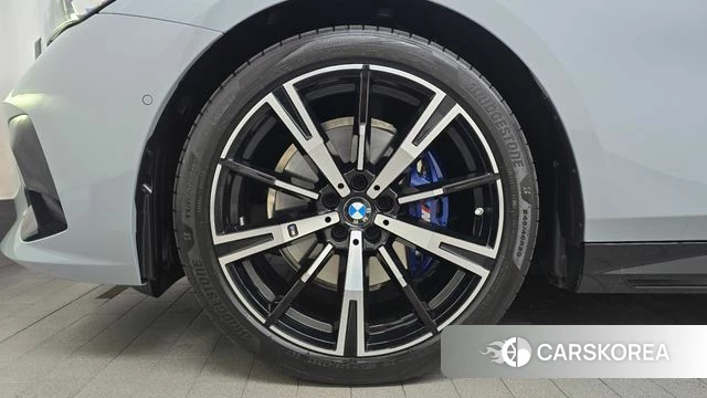 BMW 5 Series (G60) id 4230082 из Кореи 27