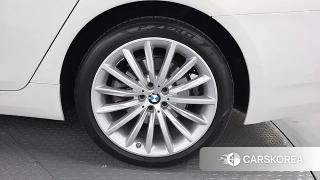 BMW 5 Series (G30) id 3437650 из Кореи 15