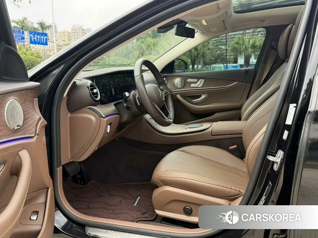 Mercedes-Benz E-class id 4336156 из Китая 17