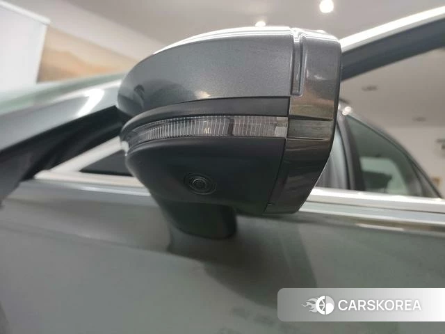 Audi A6L id 4278466 из Китая 24