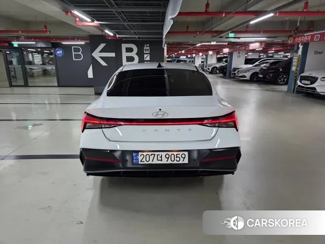 Hyundai The New Avante Hybrid (CN7) 2023 Белый из Кореи, фото 5