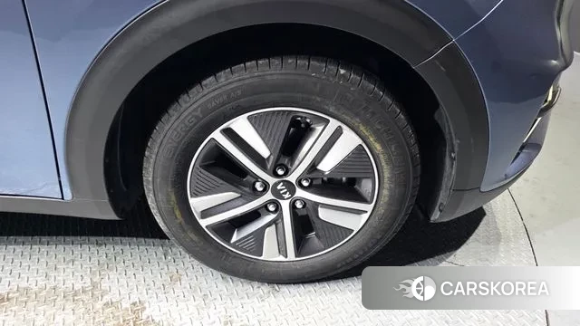 Kia The New Niro id 3651515 из Кореи 15