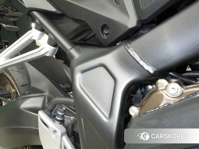 Проданный Honda CB650R E-CLUTCH id 3996927 из Японии, фото 19