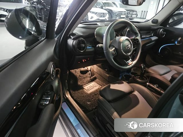 Mini Cooper S 2023 Небесно-голубой из Кореи, фото 5