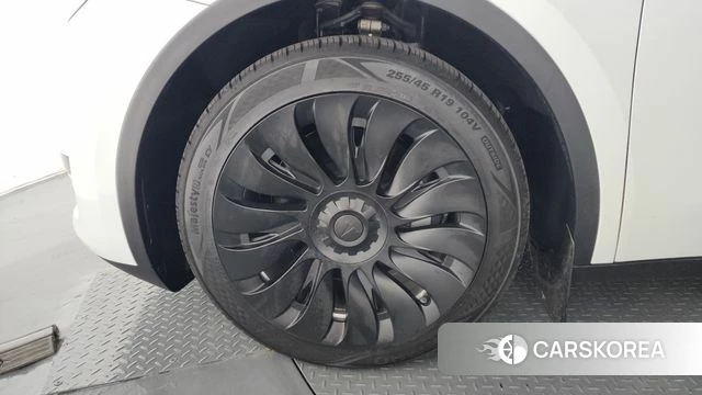 Tesla Model Y id 4640355 из Кореи 33