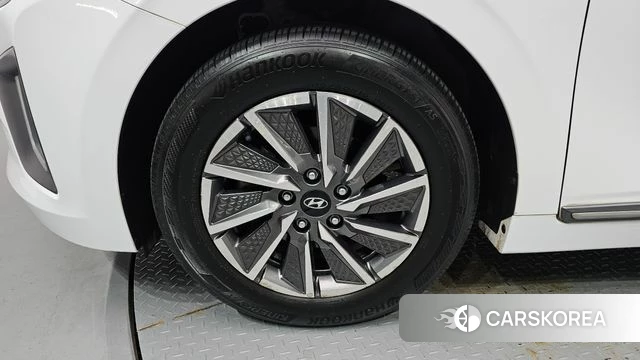 Hyundai The New Ionic Electric id 4284648 из Кореи 25