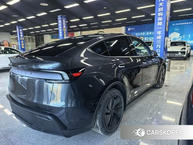 Tesla Model Y 2025 Темно-серый из Китая, фото 5