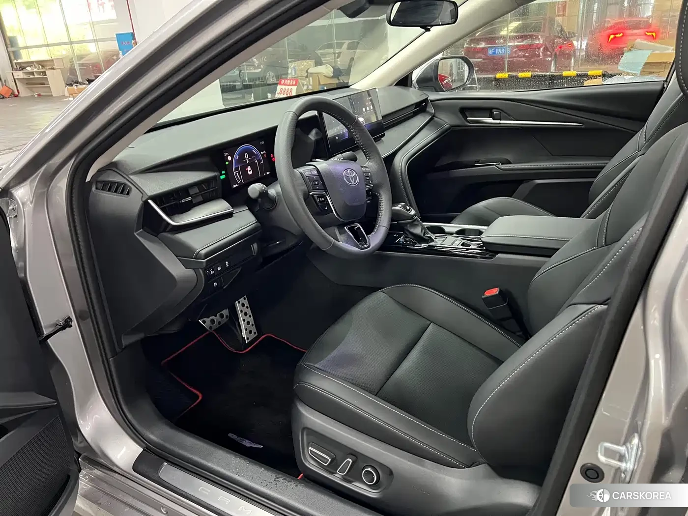 Toyota Camry 2026 Silver/gray из Китая, фото 6