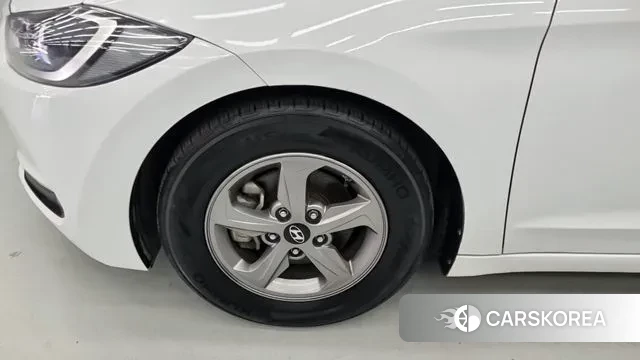 Hyundai Avante AD id 2991424 из Кореи 14