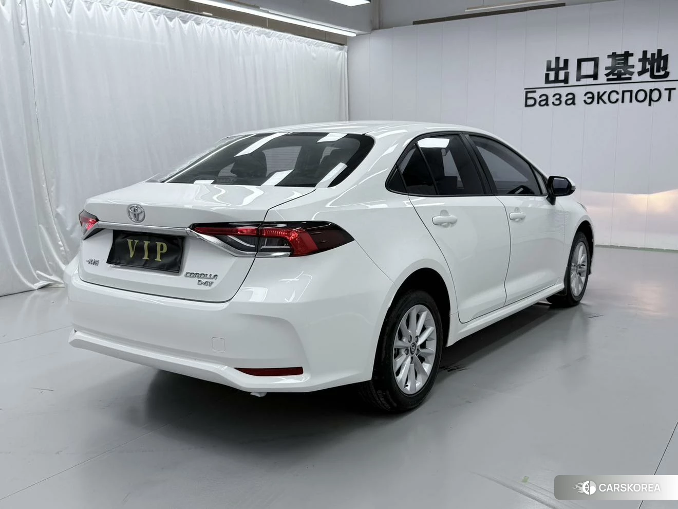 Toyota Corolla 2023 Белый из Китая, фото 5