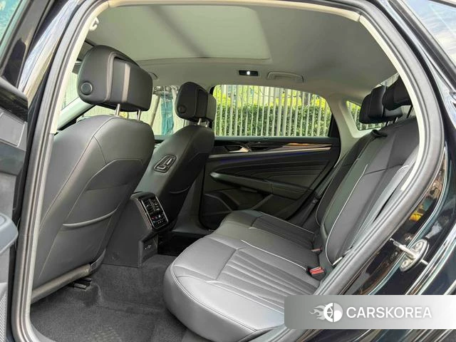 Volkswagen Passat id 4348525 из Китая 12