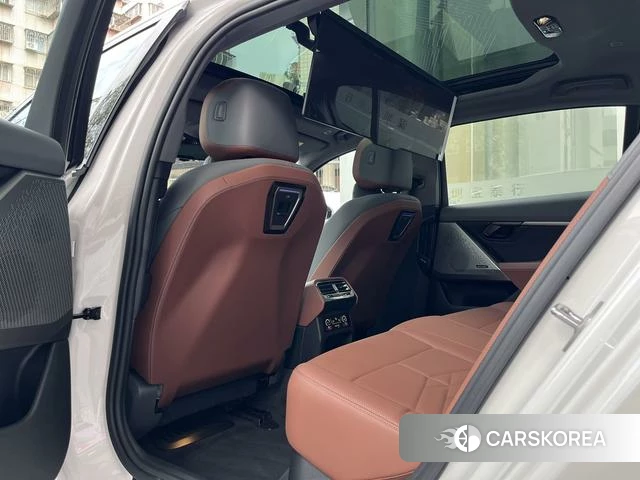 BMW i5 2025 Белый из Китая, фото 5