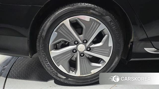 Hyundai Sonata New Rise Hybrid id 4496702 из Кореи 25