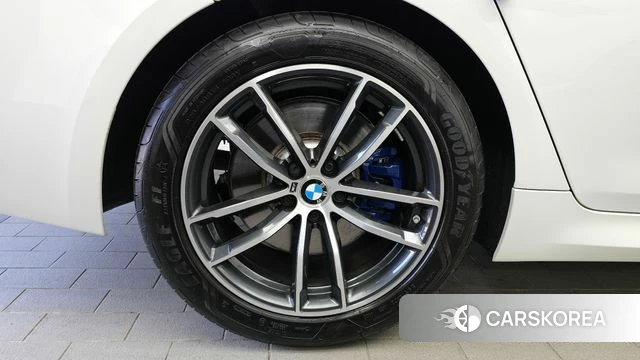 BMW 5 Series (G30) id 3818018 из Кореи 15