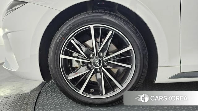 Hyundai The New Grandeur IG id 4310430 из Кореи 30