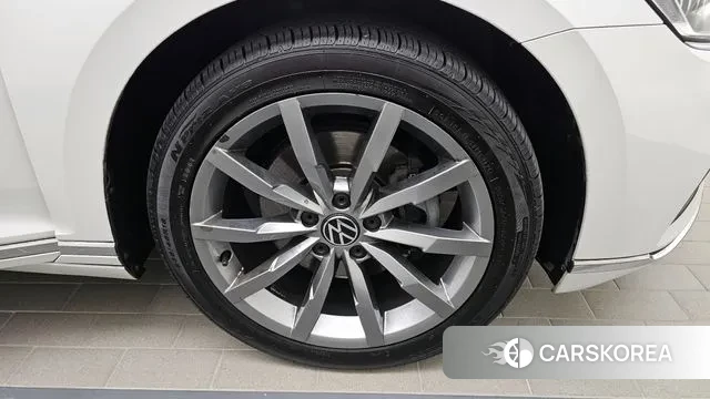 Volkswagen Passat GT (B8) id 3383847 из Кореи 15