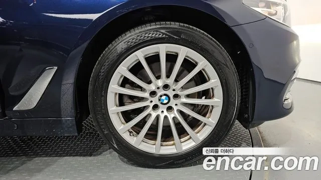 BMW 5 Series (G30) id 2891438 из Кореи 15