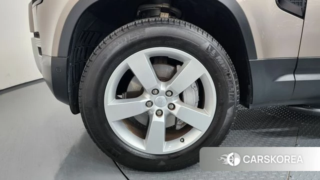 Land Rover Defender (L663) id 4282003 из Кореи 36