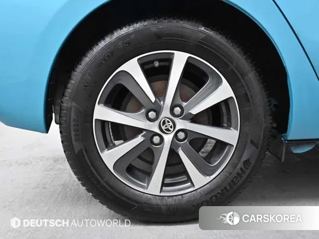 Toyota Prius C id 3593408 из Кореи 15