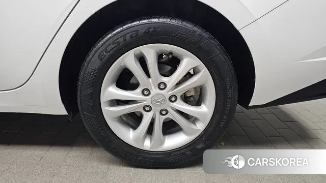 Hyundai Avante (CN7) id 3479580 из Кореи 15