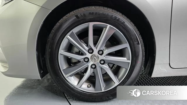 Lexus New ES300h id 4626447 из Кореи 28