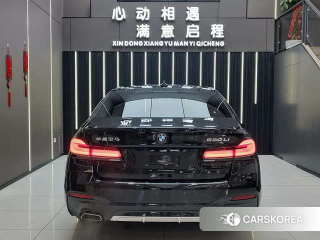 BMW 5 series 2021 Черный из Китая, фото 5