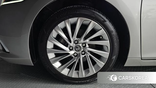 Lexus ES300h 7th generation id 4593648 из Кореи 15