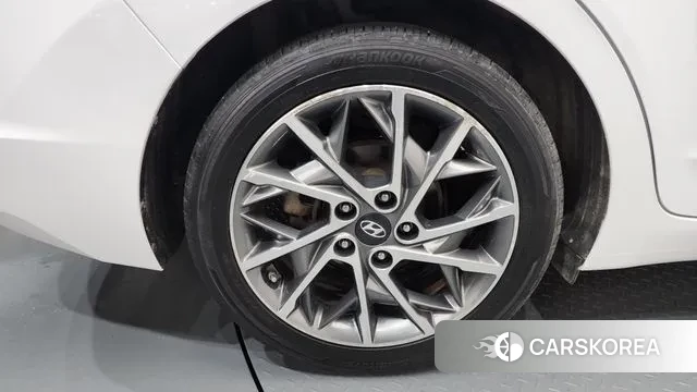 Hyundai The New Avante AD id 3479979 из Кореи 15