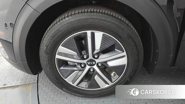 Kia The New Niro id 3843403 из Кореи 15