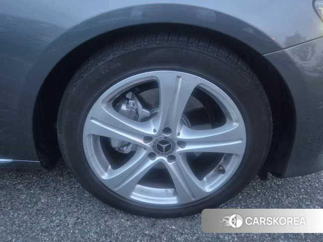 Mercedes-Benz E-Class W212 id 4406395 из Кореи 9