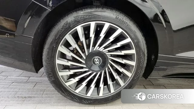 Hyundai Grandeur (GN7) id 3524096 из Кореи 15