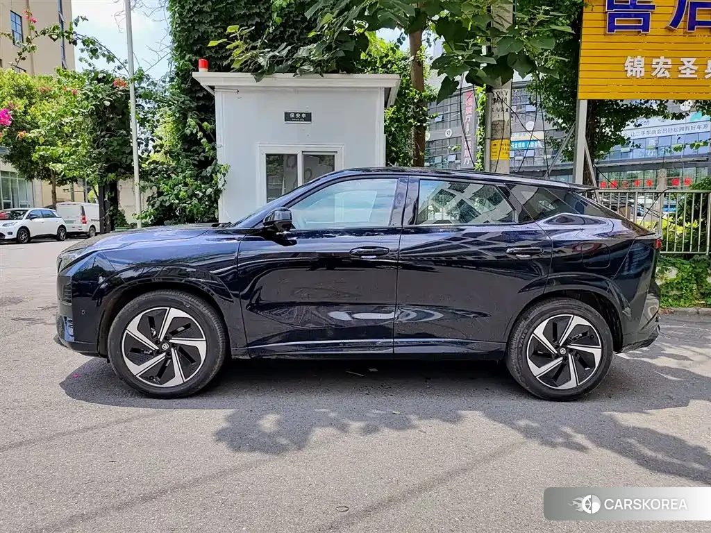 Chang'an Changan UNI-Z New Energy 2026 Черный из Китая, фото 5