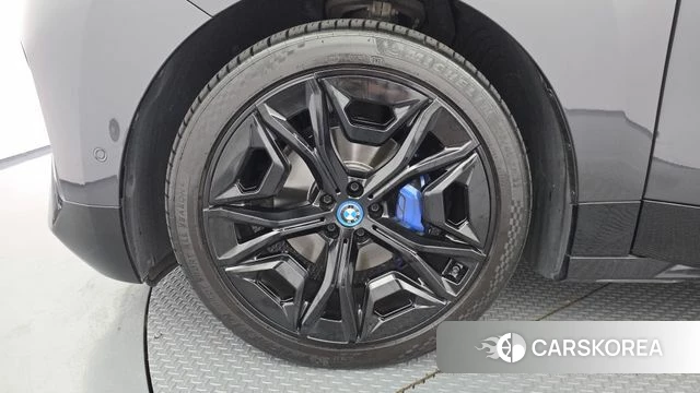 BMW iX id 4500470 из Кореи 30