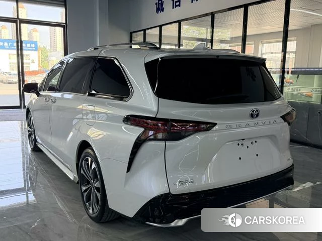 Toyota Grevia id 4301747 из Китая 16