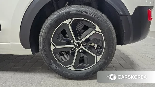 Kia Di Ol Nu Niro id 3401151 из Кореи 15