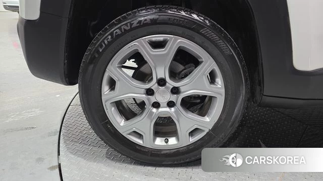 Jeep Renegade id 3916944 из Кореи 15