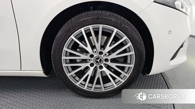 Mercedes-Benz A-Class W177 id 3395860 из Кореи 15