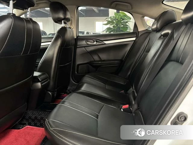 Honda Civic id 4190475 из Китая 7