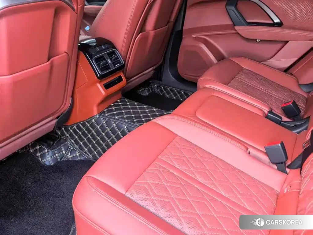 Audi Q5L id 4559829 из Китая 8