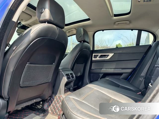 Jaguar XEL 2018 Синий из Китая, фото 5