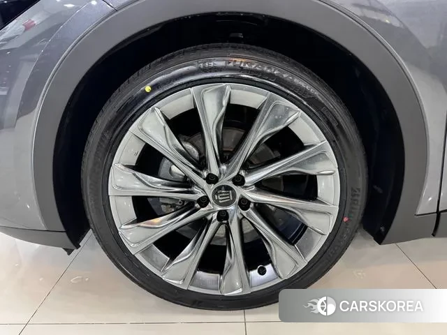 Toyota Crown Crossover id 3733541 из Кореи 15