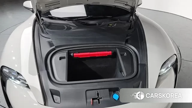 Porsche Taycan id 3518538 из Кореи 15