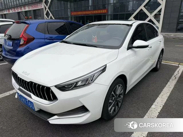 Kia K3 2022 Белый из Китая, фото 5