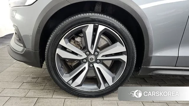 Volvo V60 Cross-Country 2nd Generation id 3598587 из Кореи 15