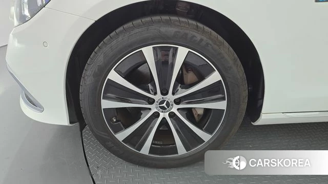 Mercedes-Benz E-Class W213 id 4683396 из Кореи 26