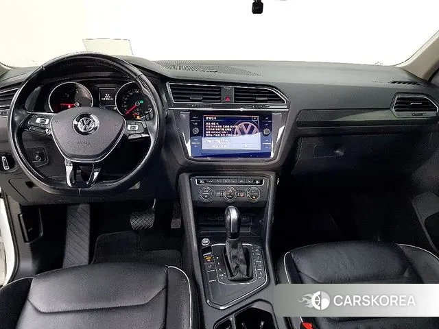 Volkswagen Tiguan second Generation 2019 Белый из Кореи, фото 5