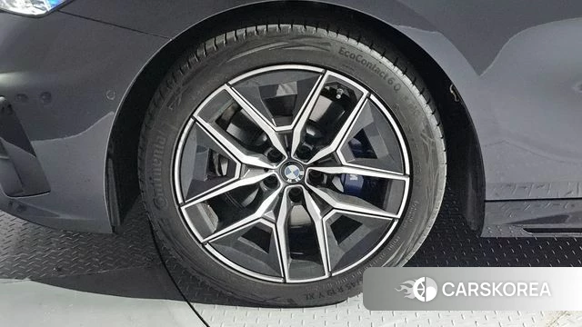 BMW 5 Series (G60) id 4705916 из Кореи 15