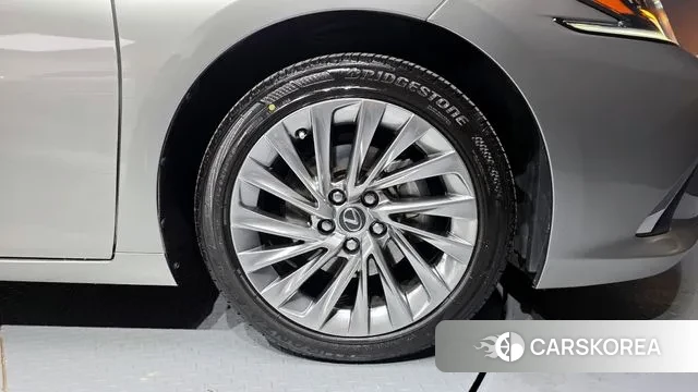 Lexus ES300h 7th generation id 3365593 из Кореи 15