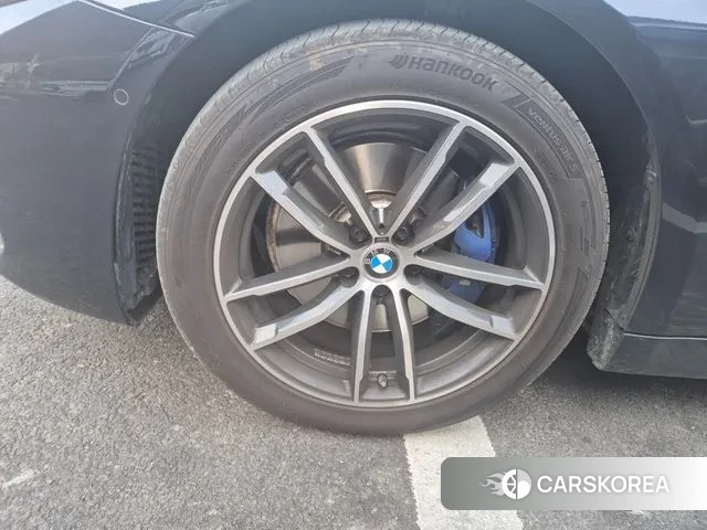 BMW 5 Series (G30) id 3639518 из Кореи 15