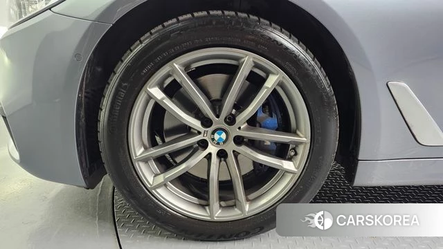 BMW 5 Series (G30) id 4020660 из Кореи 15